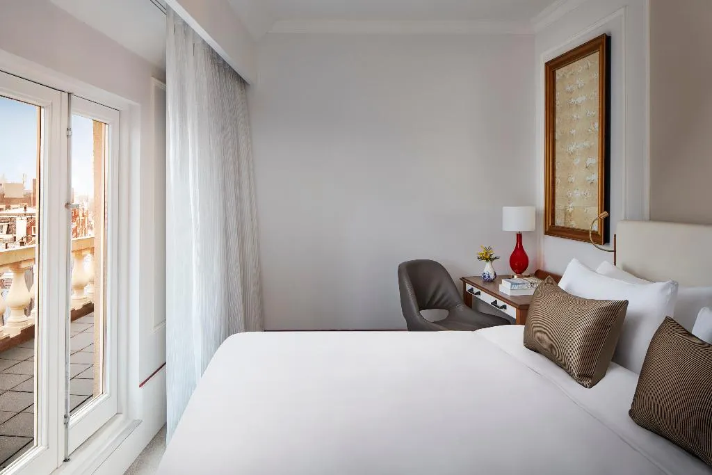 SUITE STANDARD Room, Tivoli Doelen Amsterdam, Amsterdam