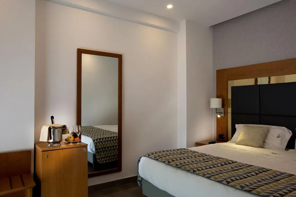 DOUBLE SUPERIOR Room, American Hotel, Naples