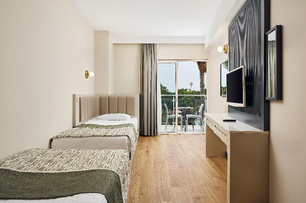 FAMILY ROOM LAND VIEW Room, Seaden Sea World Resort & Spa, Antalya