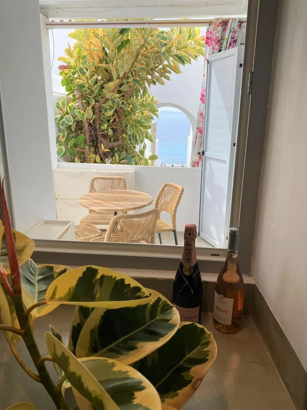 Room, Flaskos Suites, Mykonos