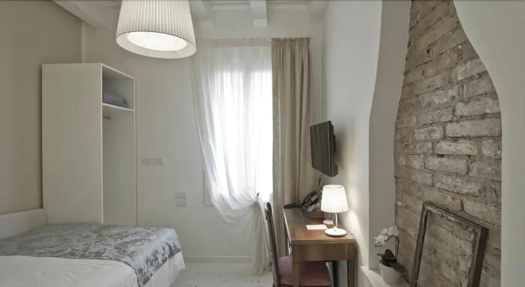 Room, Chiara Lodge, Venice