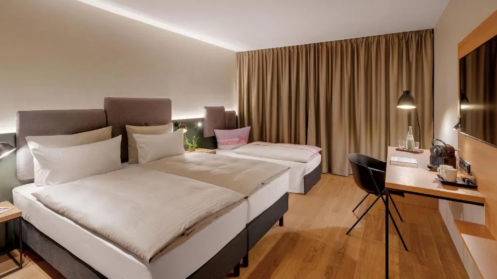 DOUBLE EXECUTIVE Room, the YARD Berlin, Berlin