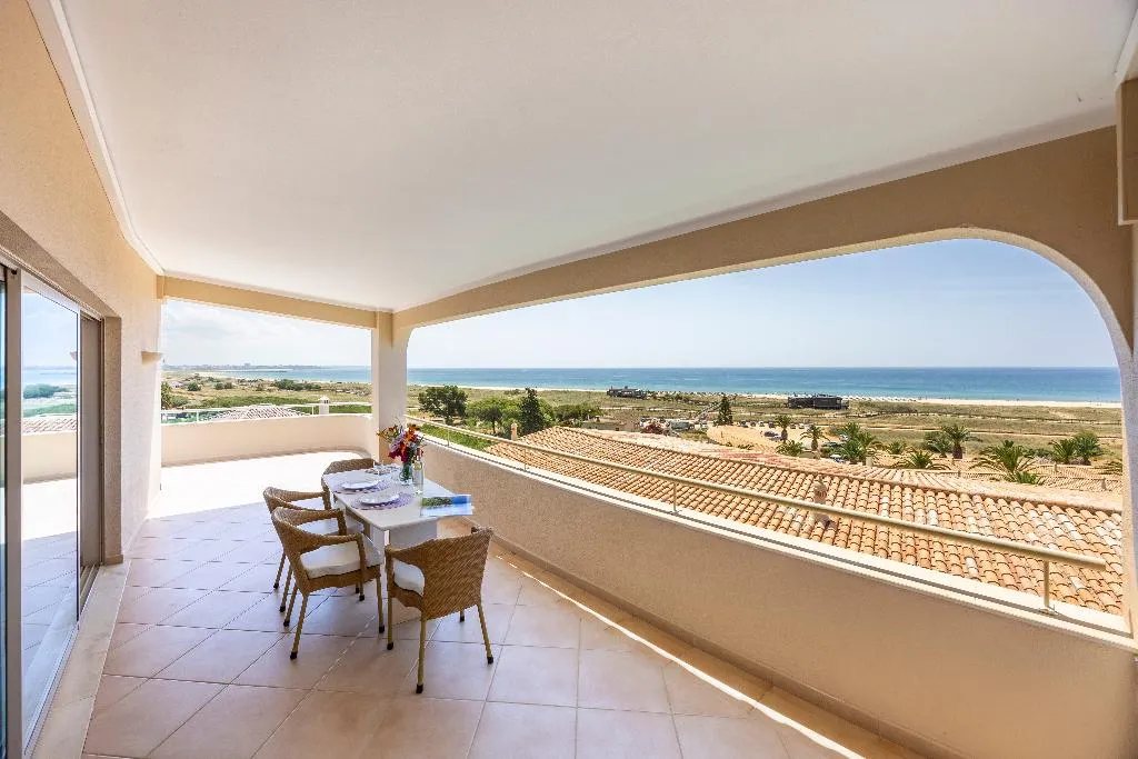 APARTMENT PENTHOUSE Room, Vila Palmeira, Algarve