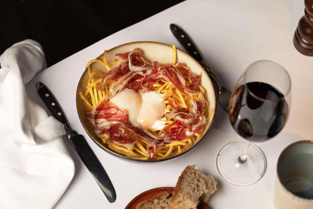 Restaurant, Alexandra Barcelona, Curio Collection by Hilton, Barcelona