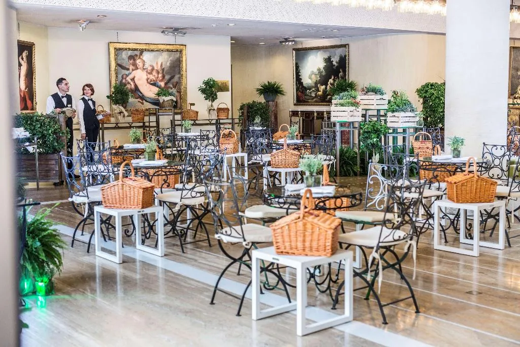 Lobby, Rome Cavalieri, A Waldorf Astoria Hotel, Rome