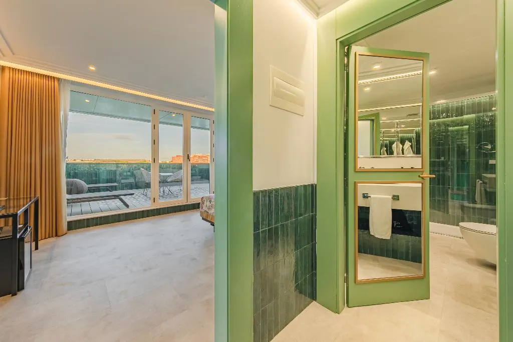 DOUBLE SINGLE USE SUPERIOR RIVER VIEW Room, Ribera de Triana Hotel, Seville