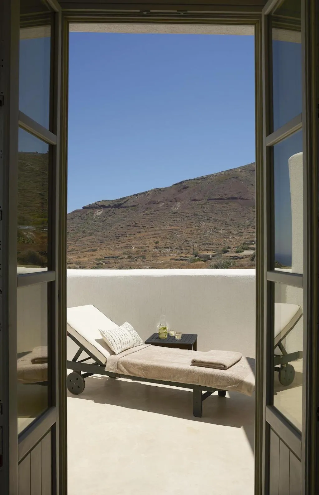 Room, Danae Suites, Santorini