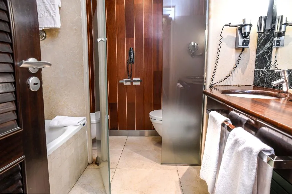 Double or Twin STANDARD Room, Gran Hotel Guadalpin Banus, Costa Del Sol