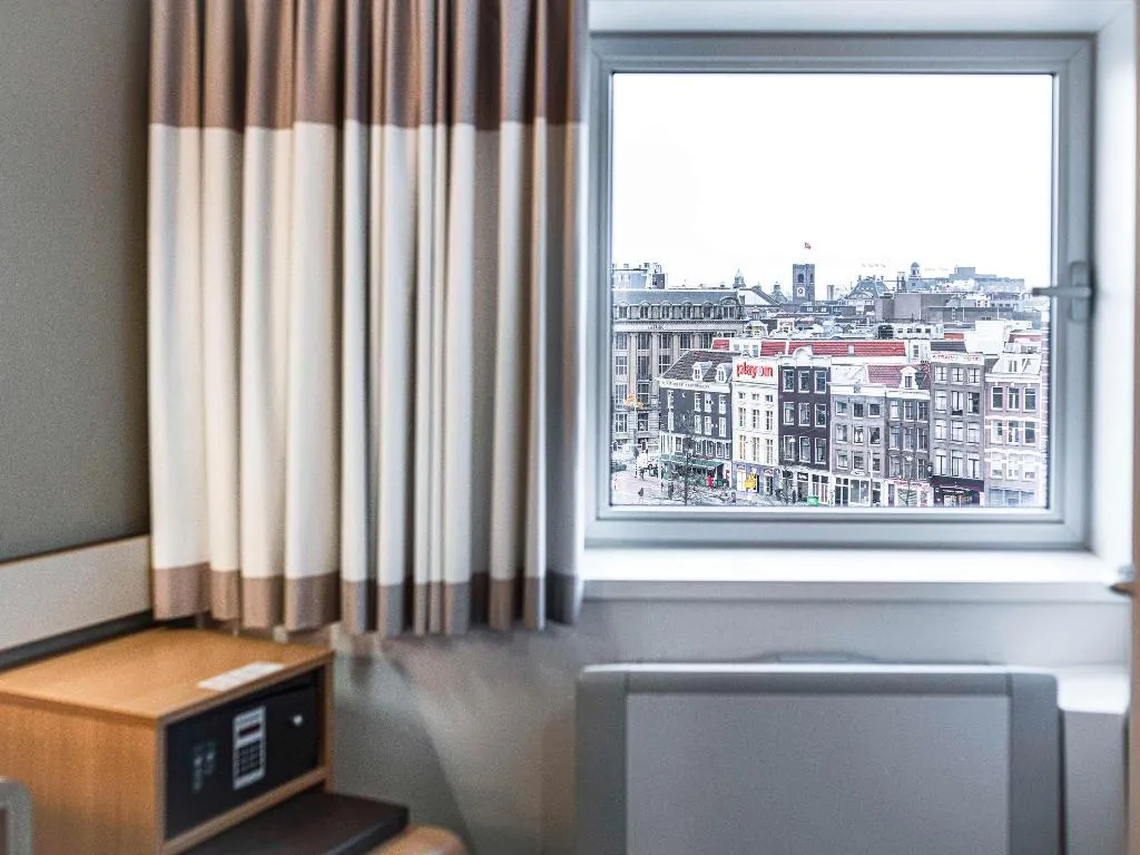 DOUBLE WITH DOUBLE BED Room, Ibis Amsterdam Centre, Amsterdam