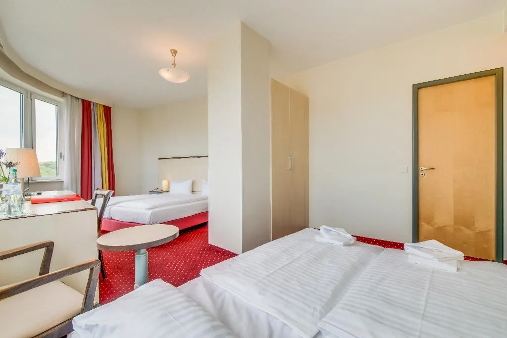 FAMILY ROOM STANDARD Room, Come Inn Berlin Kurfurstendamm Opera, Berlin