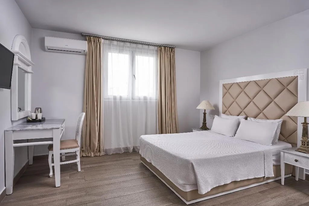 FAMILY ROOM SUPERIOR GARDEN VIEW Room, Sandy Beach Resort, Corfu