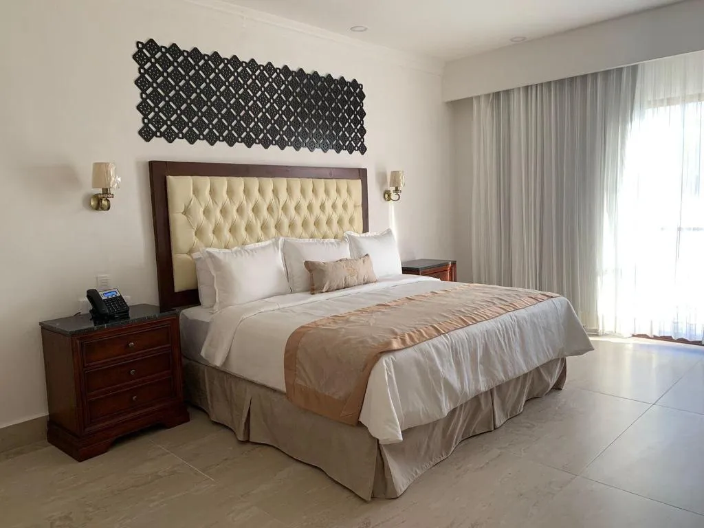 DOUBLE KING SIZE BED Room, Real Hispano, Cancun Area