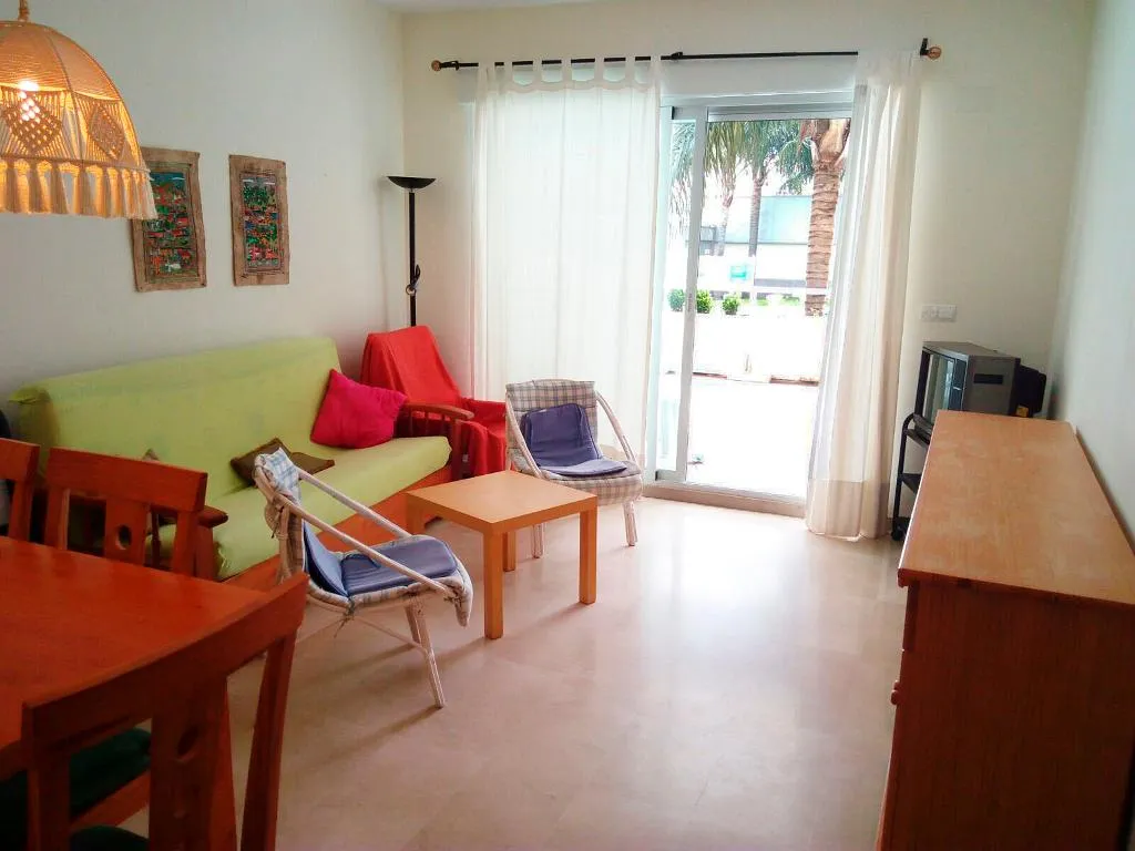 APARTMENT CAPACITY 6 THREE BEDROOM Room, Gandia Universidad 3000, Valencia