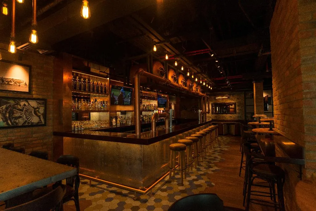 Bar, Premier Inn International Airport, Dubai