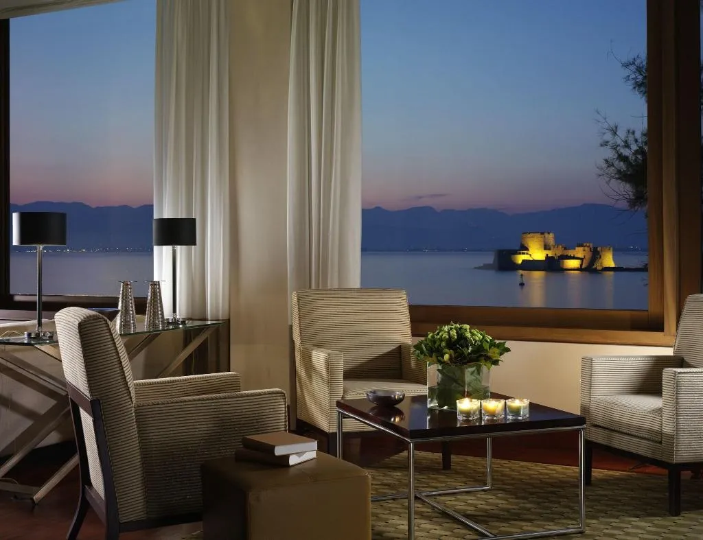 Lobby, Amphitryon, Kalamata
