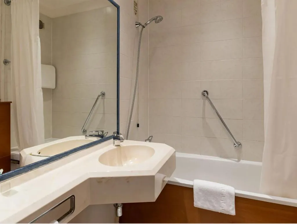 TWIN STANDARD Room, B&B Hotel Firenze Pitti Palace al Ponte Vecchio, Florence