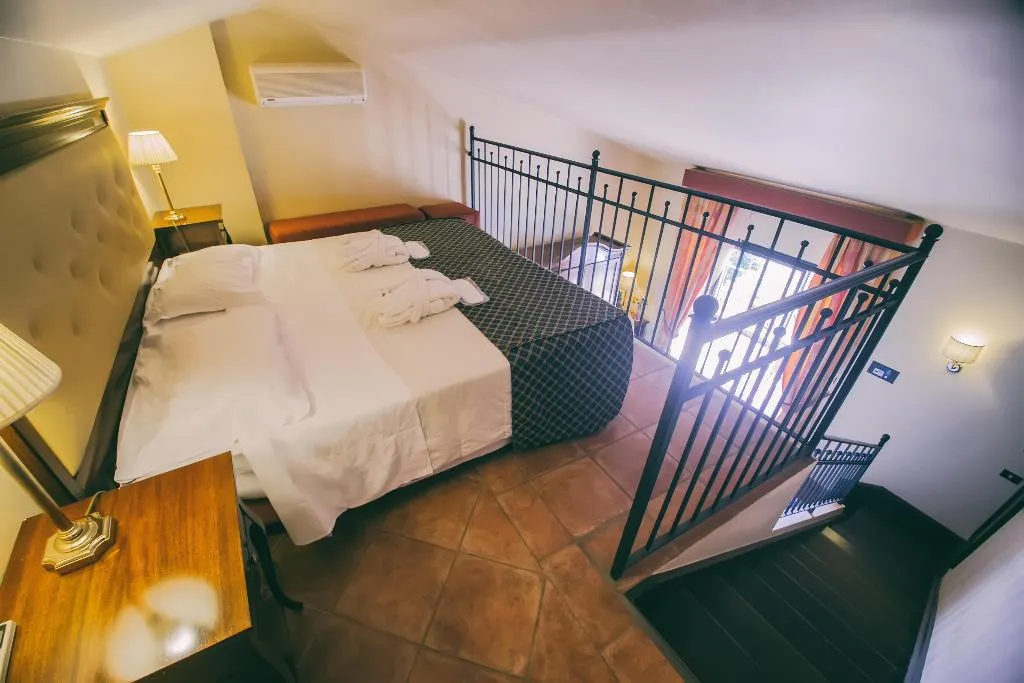 DOUBLE SINGLE USE DELUXE SEA VIEW Room, Hotel Capo dei Greci, Catania