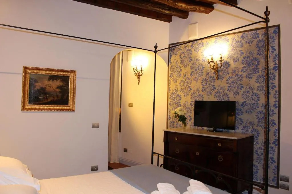 Room, B B Righi In Santa Croce, Florence