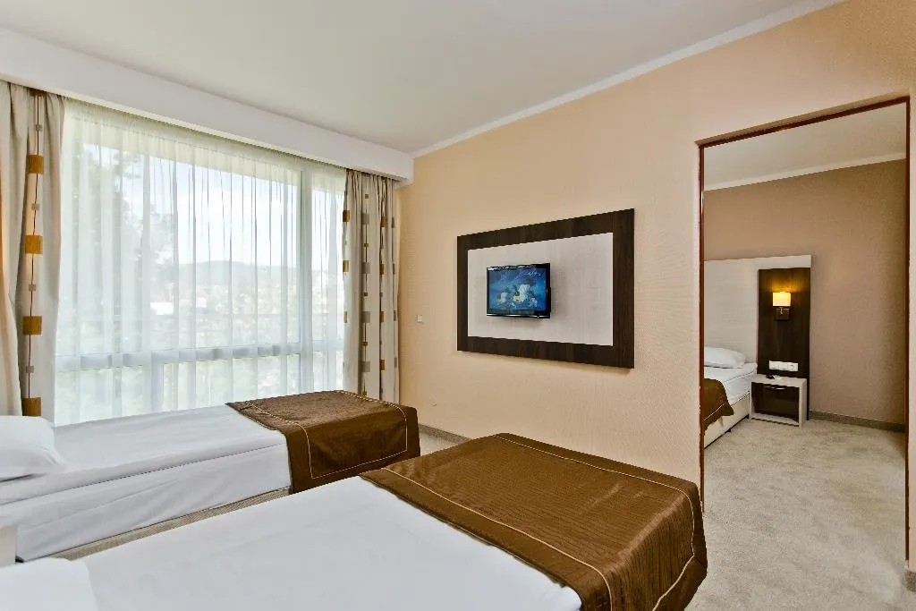 SUITE CAPACITY 4 Room, DIT Evrika Beach Club Hotel, Bourgas