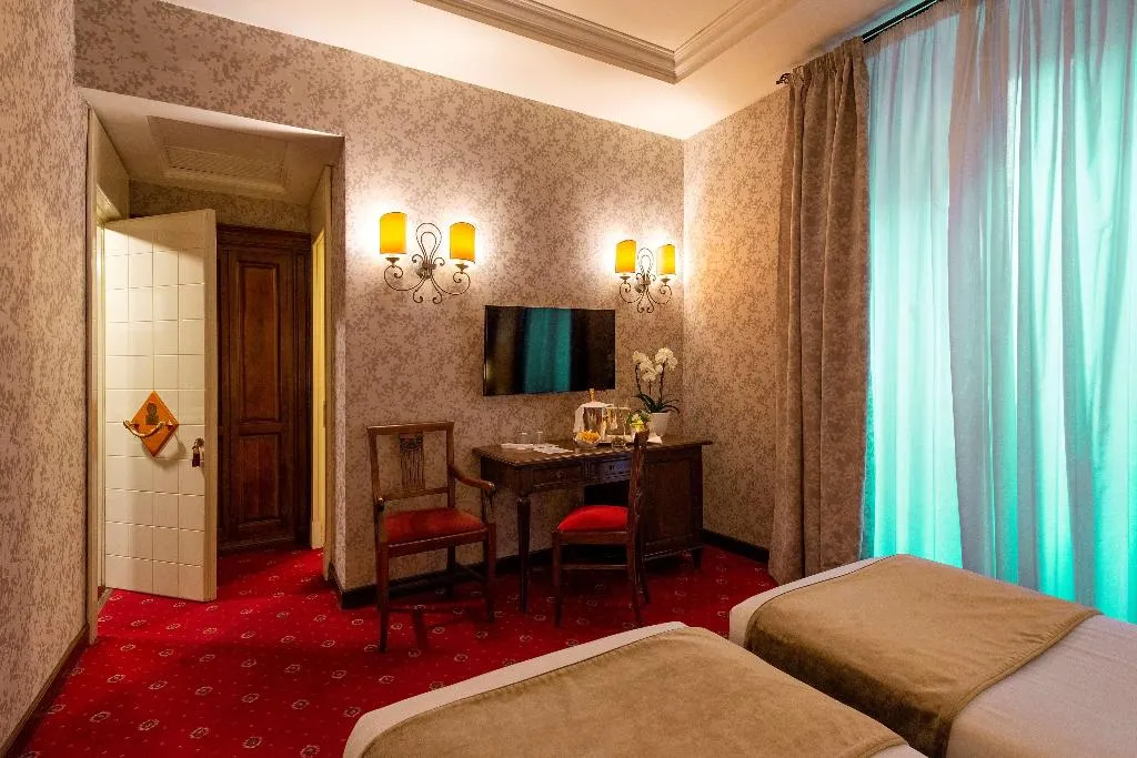 Room, Atlante Star, Rome