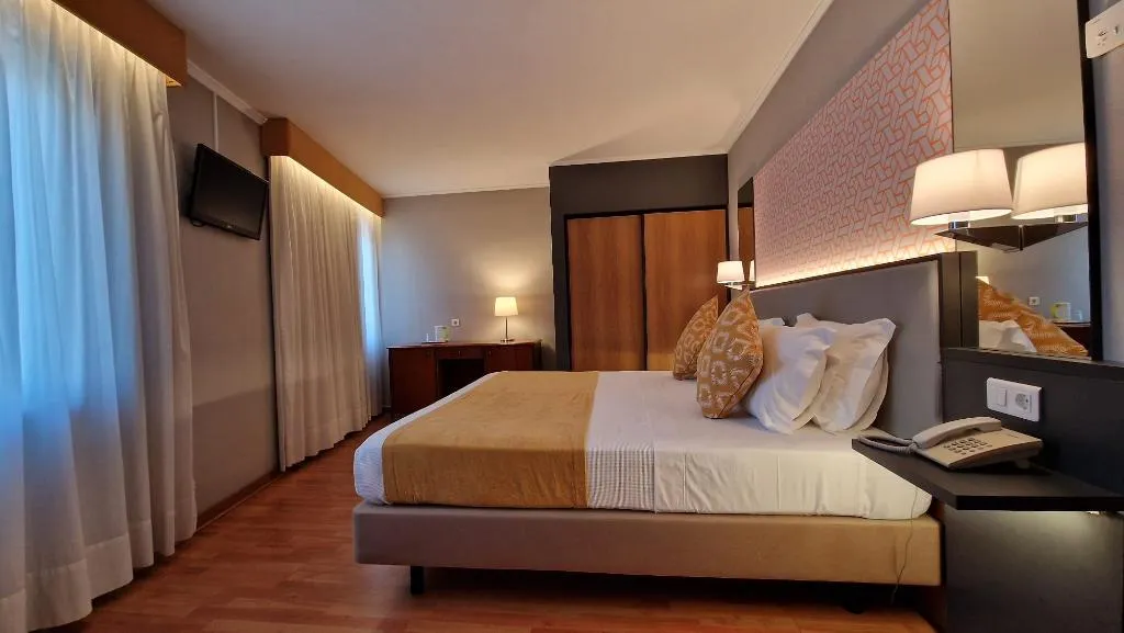 DOUBLE SUPERIOR Room, 3K Madrid, Lisbon