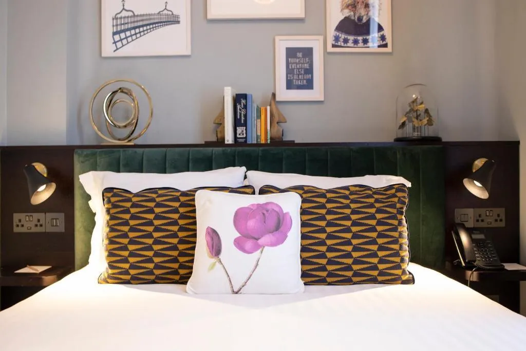 DOUBLE STANDARD Room, The Wilder Townhouse, Dublin