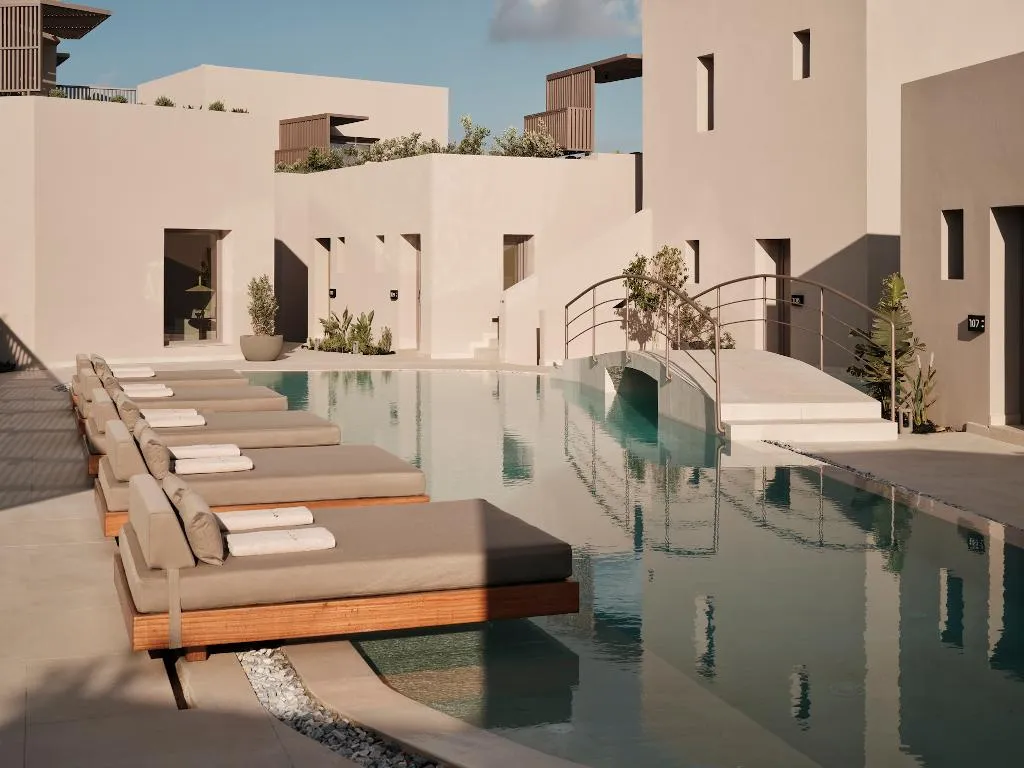 Pool, Enarma Suites & Spa Wellness Retreat, Santorini