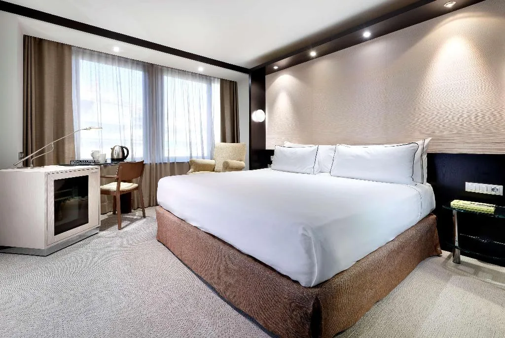 Double or Twin STANDARD Room, Melia Barcelona Sarria, Barcelona