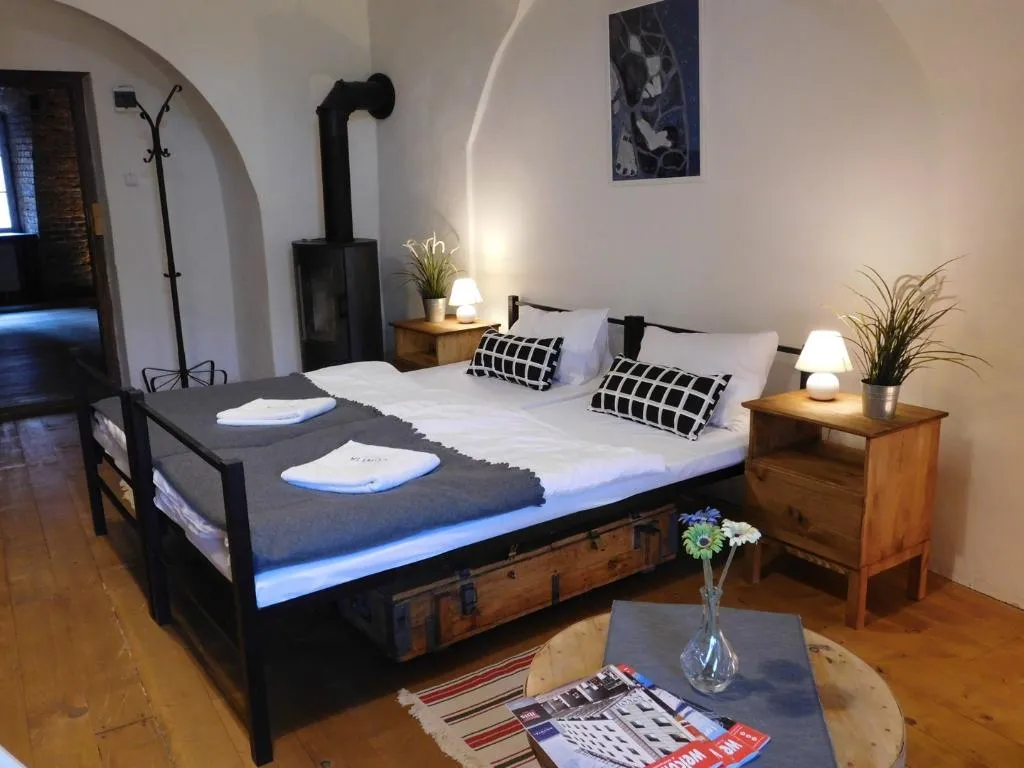 FAMILY ROOM WITH SHARED BATHROOM Room, Luneta Warszawska Hostel, Krakow