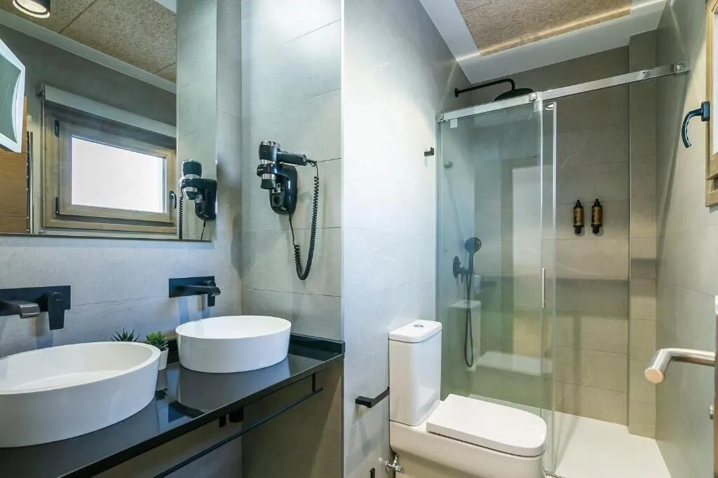 Room, Aquitania Home Suites, Seville