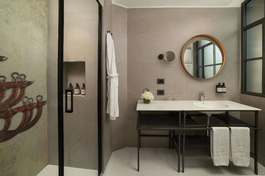 JUNIOR SUITE WITH VIEWS Room, NH Collection Venezia Murano Villa, Venice