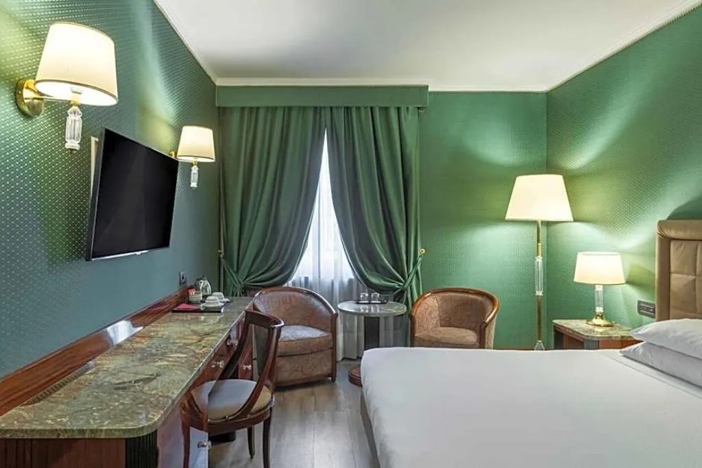 TRIPLE STANDARD Room, Doria Grand Hotel, Milan