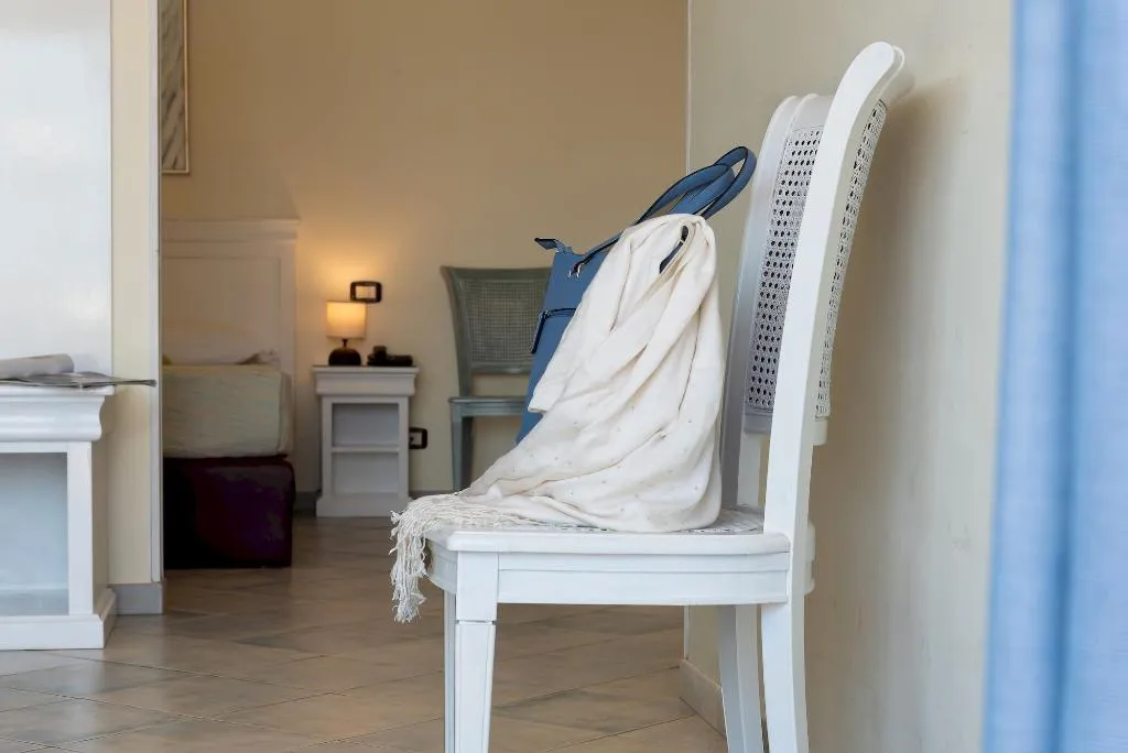 Room, Riviera, Palermo