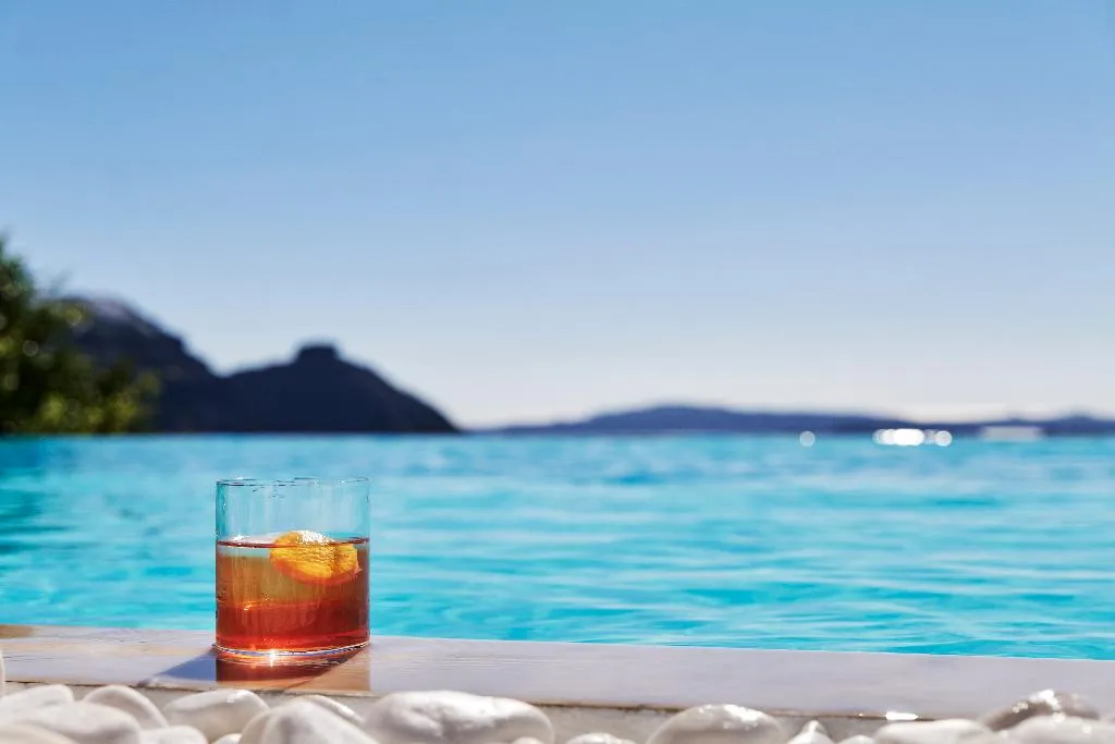 Pool, San Antonio, Santorini