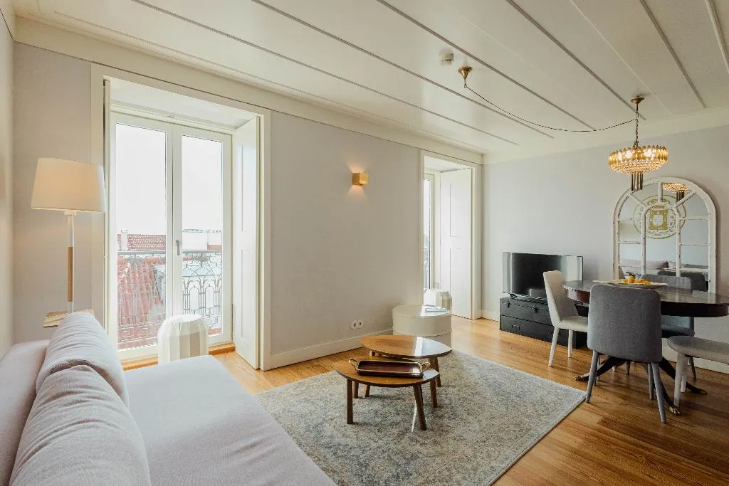 APARTMENT DELUXE ONE BEDROOM Room, Almaria - Edificio Da Corte, Lisbon