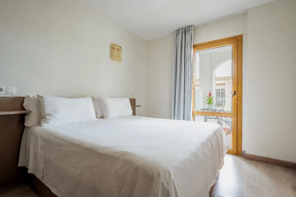 FAMILY ROOM WITH BALCONY Room, Nura Santa Ponsa Pins, Majorca