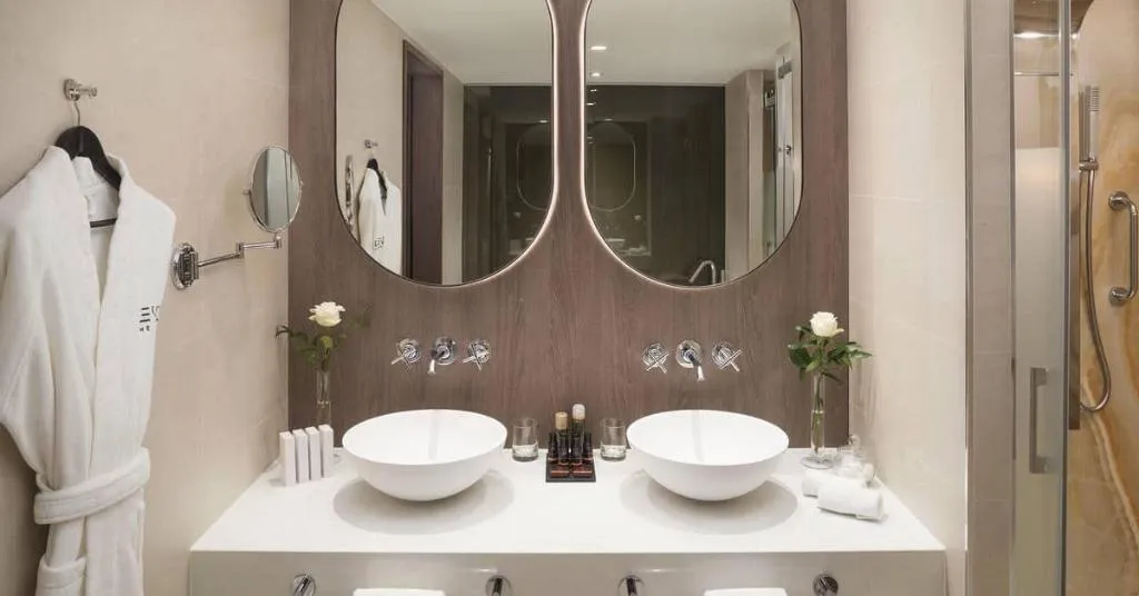 Room, The Level At Hotel Melia Castilla, Madrid