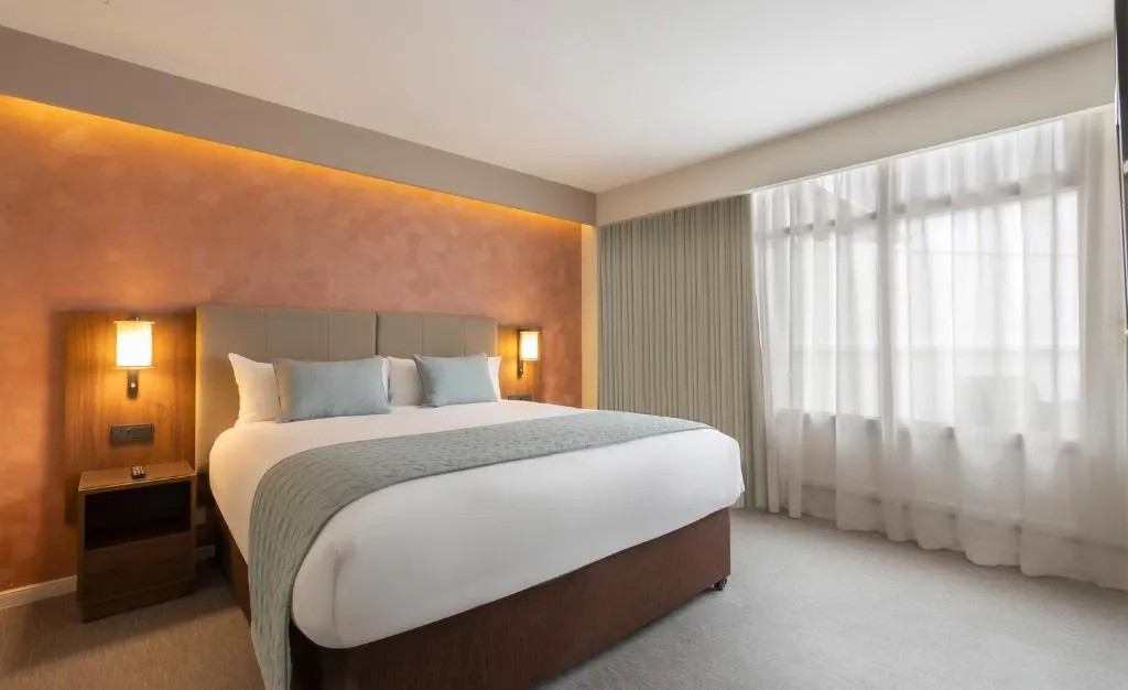JUNIOR SUITE STANDARD Room, Hotel Riu Plaza The Gresham Dublin, Dublin