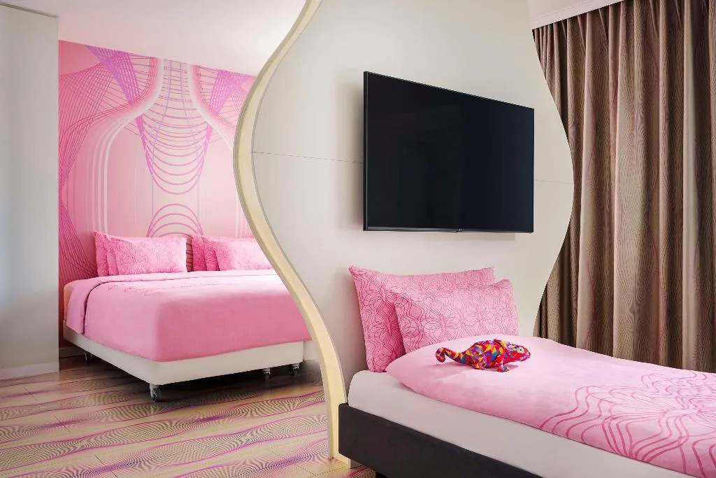 FAMILY ROOM WITH VIEWS Room, nhow Berlin, Berlin