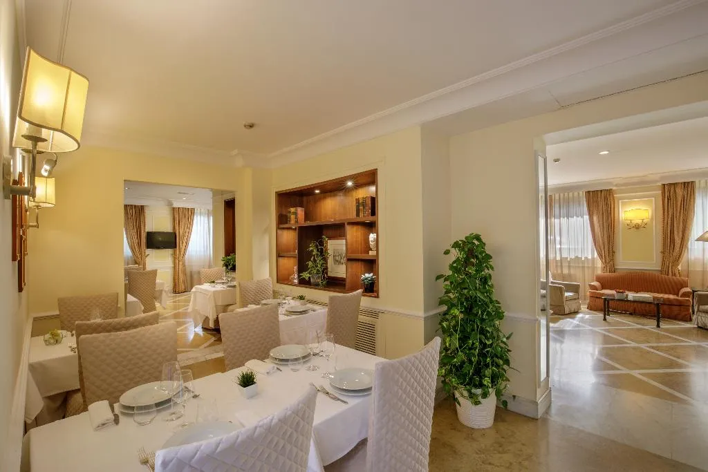 Restaurant, Donna Laura Palace, Rome