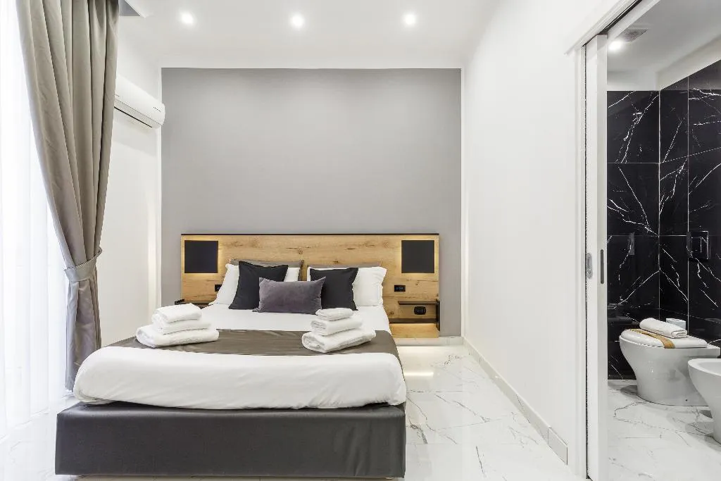 DOUBLE SUPERIOR Room, Sant'Angelo Suites, Naples