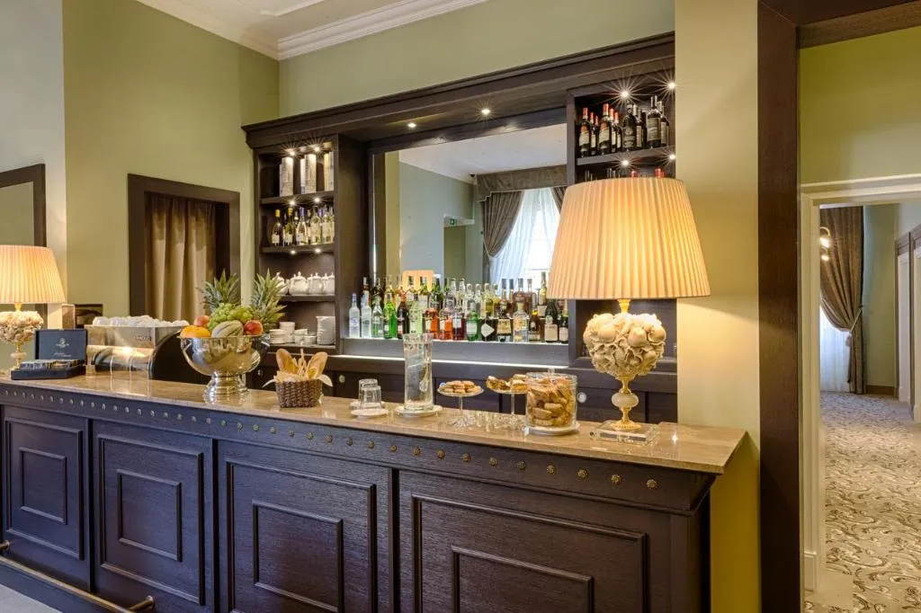 Bar, Palazzo Roselli Cecconi, Florence