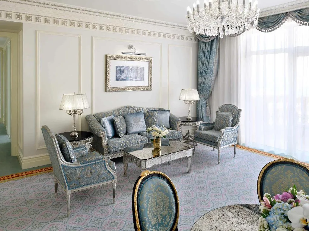 SUITE STANDARD Room, Raffles The Palm Dubai, Dubai