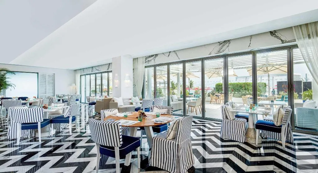 Restaurant, Th8 Palm Dubai Beach Resort Vignette Collection, Dubai