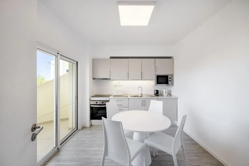 APARTMENT TWO BEDROOMS TWO BATHROOMS Room, AlvorMar Apartamentos Turisticos, Algarve