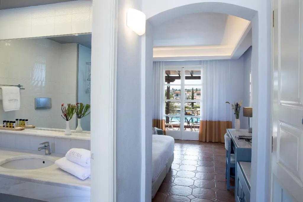 BUNGALOW CAPACITY 2 Room, Zeus Eretria Resort, Athens