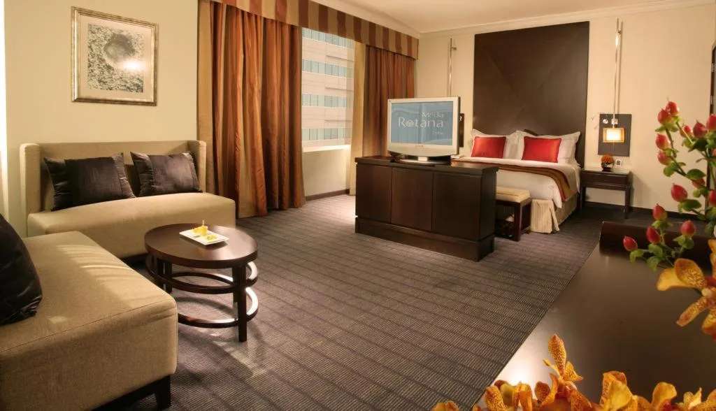 SUITE PREMIUM Room, Radisson Blu Hotel Dubai Barsha Heights, Dubai