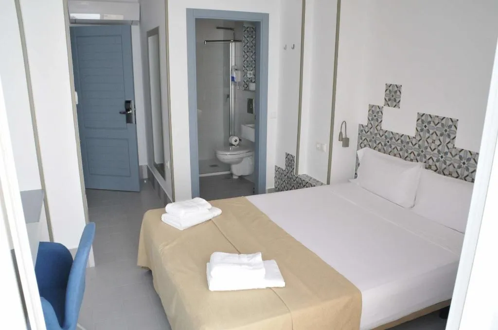 Room, Hostal Gravina, Costa De La Luz