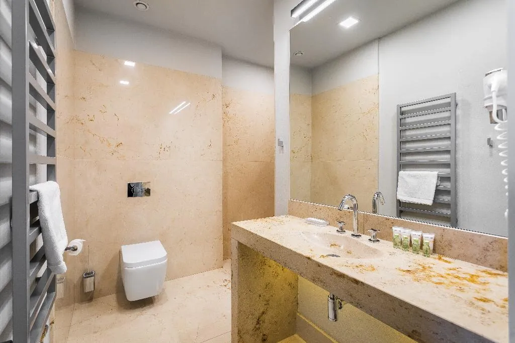 QUADRUPLE PREMIUM Room, Dada Premium Aparthotel, Krakow