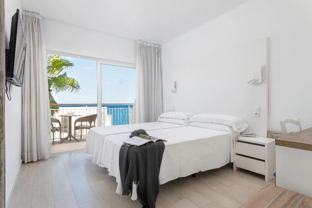 Double or Twin PARTIAL SEA VIEW Room, Hotel Atolon & Kaafu Beach Club, Majorca